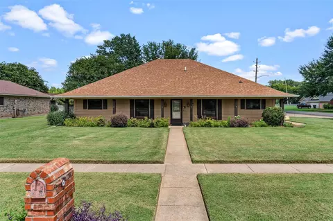 2300 Brookhaven Dr, Bossier City, LA 71111