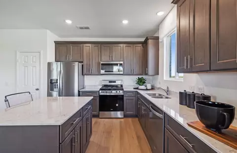 Kitchen - 14147 Nullah St, Pilot Point, TX 76258 photo 2 of 3