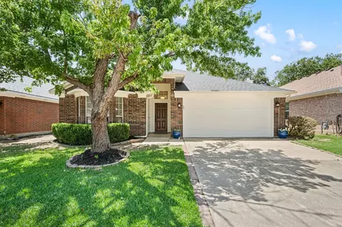 1137 Union Dr, Saginaw, TX 76131