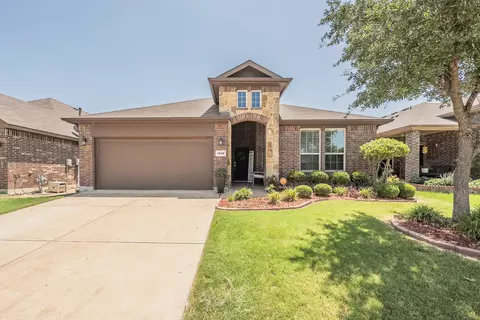 1836 Velarde Rd, Fort Worth, TX 76131