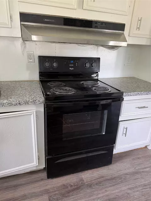Kitchen - 904 E Calhoun St, Rice, TX 75155 photo 2 of 2