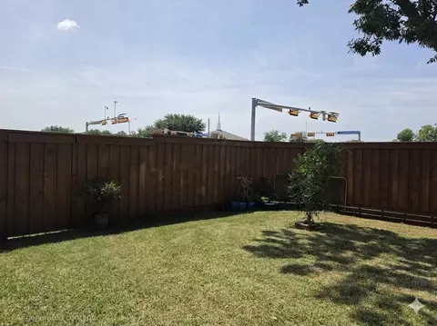 Exterior - 936 E Berkeley Dr, Richardson, TX 75081 photo 5 of 7