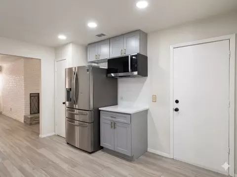 Kitchen - 936 E Berkeley Dr, Richardson, TX 75081 photo 2 of 2