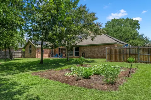 Exterior - 9408 Silverthorn Dr, Waco, TX 76708 photo 10 of 10