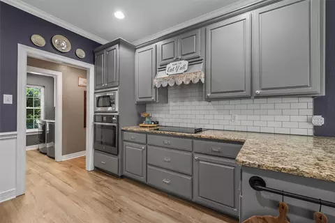 Kitchen - 9408 Silverthorn Dr, Waco, TX 76708 photo 2 of 3