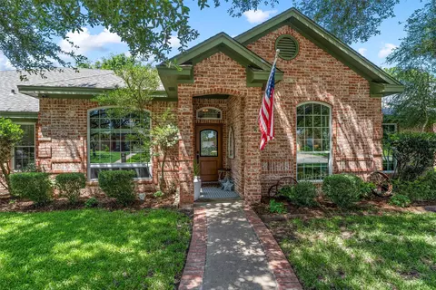 Exterior - 9408 Silverthorn Dr, Waco, TX 76708 photo 3 of 10
