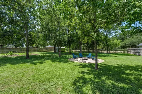 Exterior - 9408 Silverthorn Dr, Waco, TX 76708 photo 8 of 10