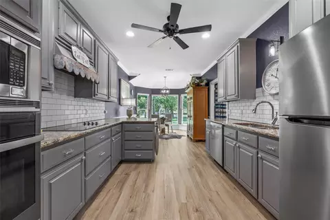 Kitchen - 9408 Silverthorn Dr, Waco, TX 76708 photo 3 of 3