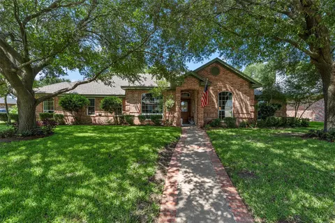 Exterior - 9408 Silverthorn Dr, Waco, TX 76708 photo 2 of 10