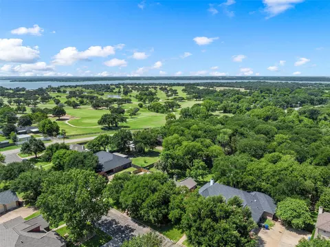 View/Area - 9408 Silverthorn Dr, Waco, TX 76708 photo 2 of 5