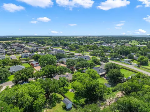 View/Area - 9408 Silverthorn Dr, Waco, TX 76708 photo 3 of 5
