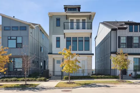714 Resort Dr, Rowlett, TX 75088