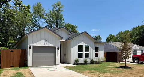 2731 Moffatt Ave, Dallas, TX 75216