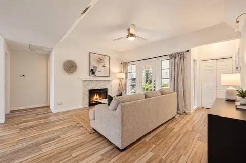 3105 San Jacinto St #110, Dallas, TX 75204