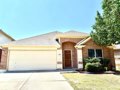 10028 Voss Ave, Fort Worth, TX 76244