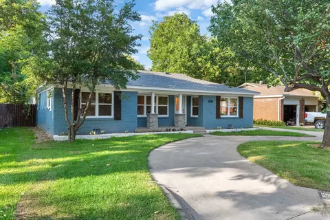 6136 Walnut Dr, Fort Worth, TX 76114