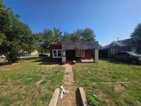 1100 E Walker St, Breckenridge, TX 76424
