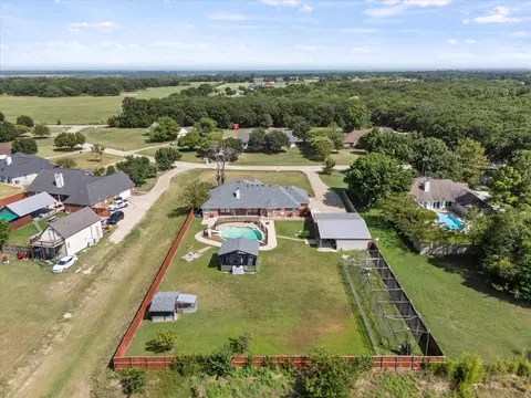1089 Oak Hollow Ln, Combine, TX 75159
