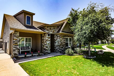 221 Tinker Trl, Burleson, TX 76028