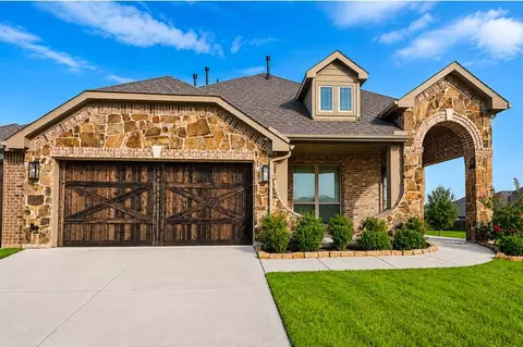 2773 Richard St, Burleson, TX 76028