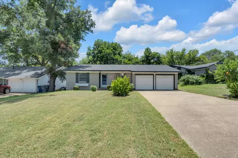 6315 Harmony Ln, Dallas, TX 75241