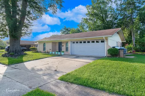 1920 Venus Dr, Bossier City, LA 71112