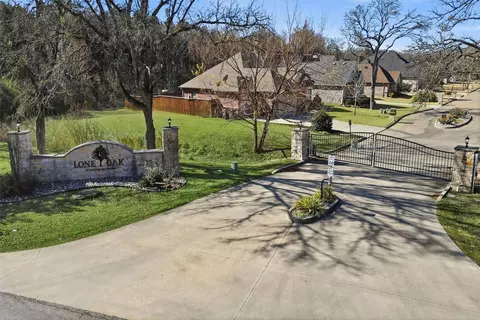 21 Lone Oak Blvd, Pottsboro, TX 75076