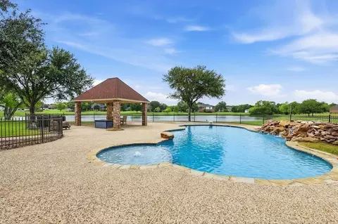 220 Meadow Lake Ct, Double Oak, TX 75077
