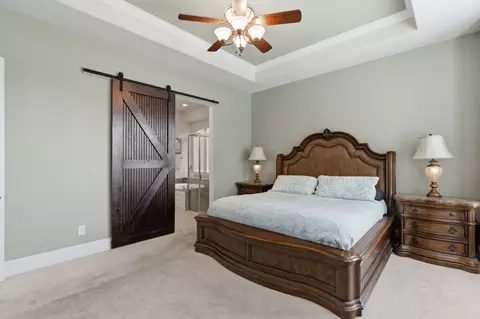 400 Ridgewood Dr, Lewisville, TX 75067