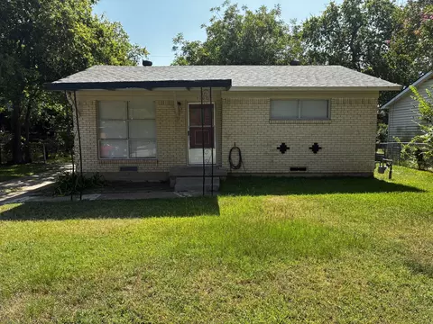 1100 Powell Cir, Mesquite, TX 75149