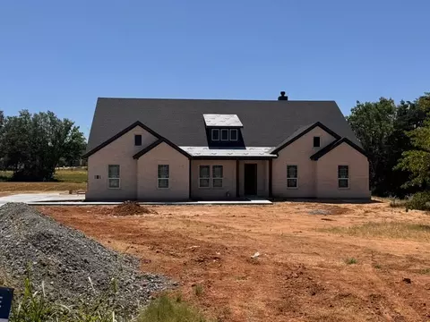 809 Zachary Michael Ct, Springtown, TX 76082
