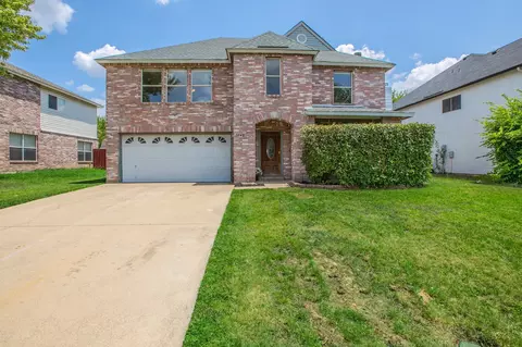 3148 Pine Valley Dr, Grand Prairie, TX 75052
