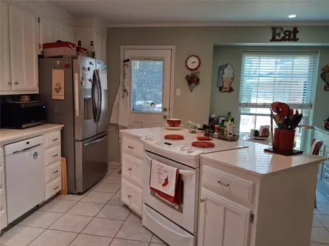 Kitchen - 3600 Fox Ridge Rd, Lorena, TX 76655 photo 1 of 4