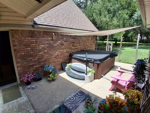 Exterior - 3600 Fox Ridge Rd, Lorena, TX 76655 photo 4 of 9