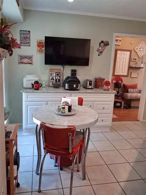 Kitchen - 3600 Fox Ridge Rd, Lorena, TX 76655 photo 4 of 4