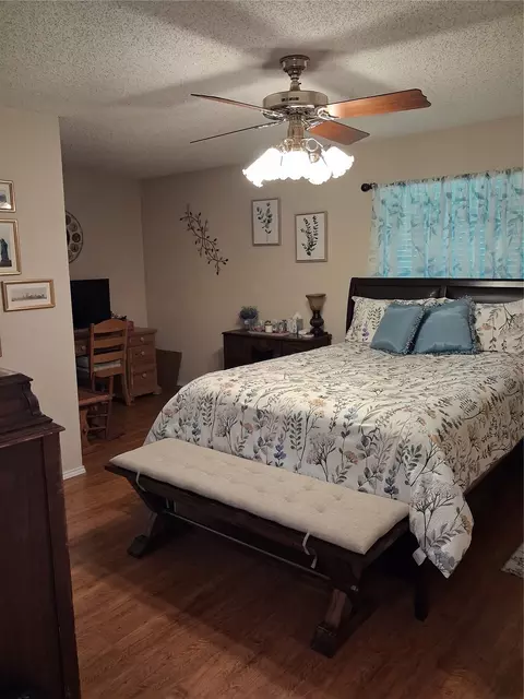 Bedroom - 3600 Fox Ridge Rd, Lorena, TX 76655 photo 3 of 4