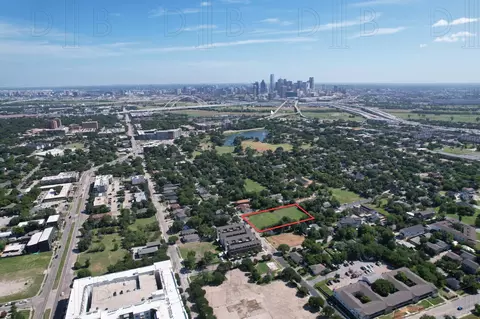 211 E Neely St, Dallas, TX 75203
