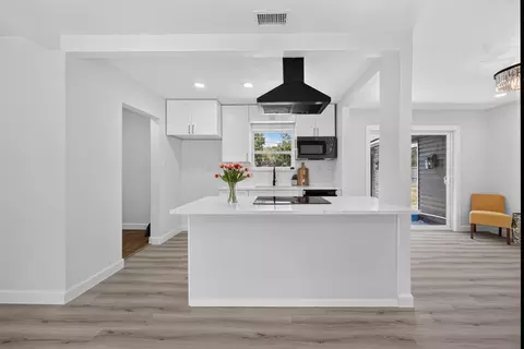 505 Pleasant Valley Rd, Garland, TX 75040