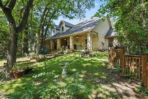126 Willow Creek Cir, Mansfield, TX 76063