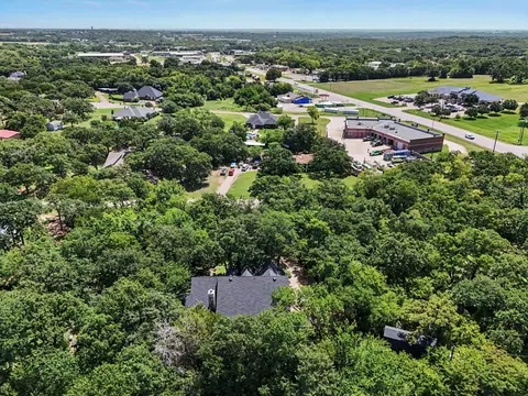 126 Willow Creek Cir, Mansfield, TX 76063