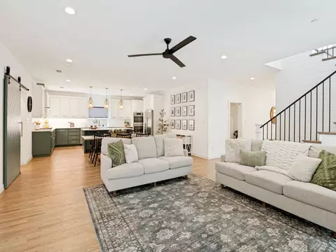 Living - 972 Meadow Bend Loop S, Grapevine, TX 76051 photo 3 of 6