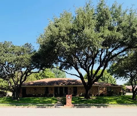 10000 Westpark Dr, Benbrook, TX 76126
