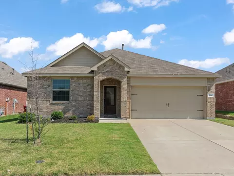 2137 Whispering Sage Blvd, Royse City, TX 75189