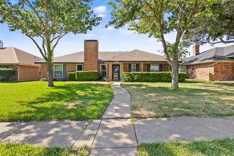 910 Green Canyon Dr, Mesquite, TX 75150