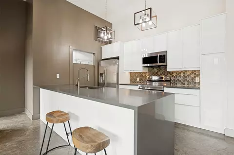 2502 Live Oak St #208, Dallas, TX 75204