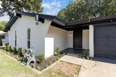11412 Small Dr, Balch Springs, TX 75180