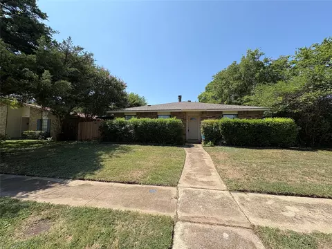 7222 Hedge Dr, Dallas, TX 75249