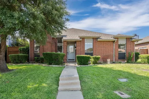 978 Downey Dr, Lewisville, TX 75067