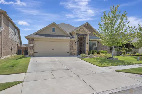 1652 Victoria Dr, Fort Worth, TX 76131
