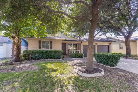8935 Boundbrook Ave, Dallas, TX 75243